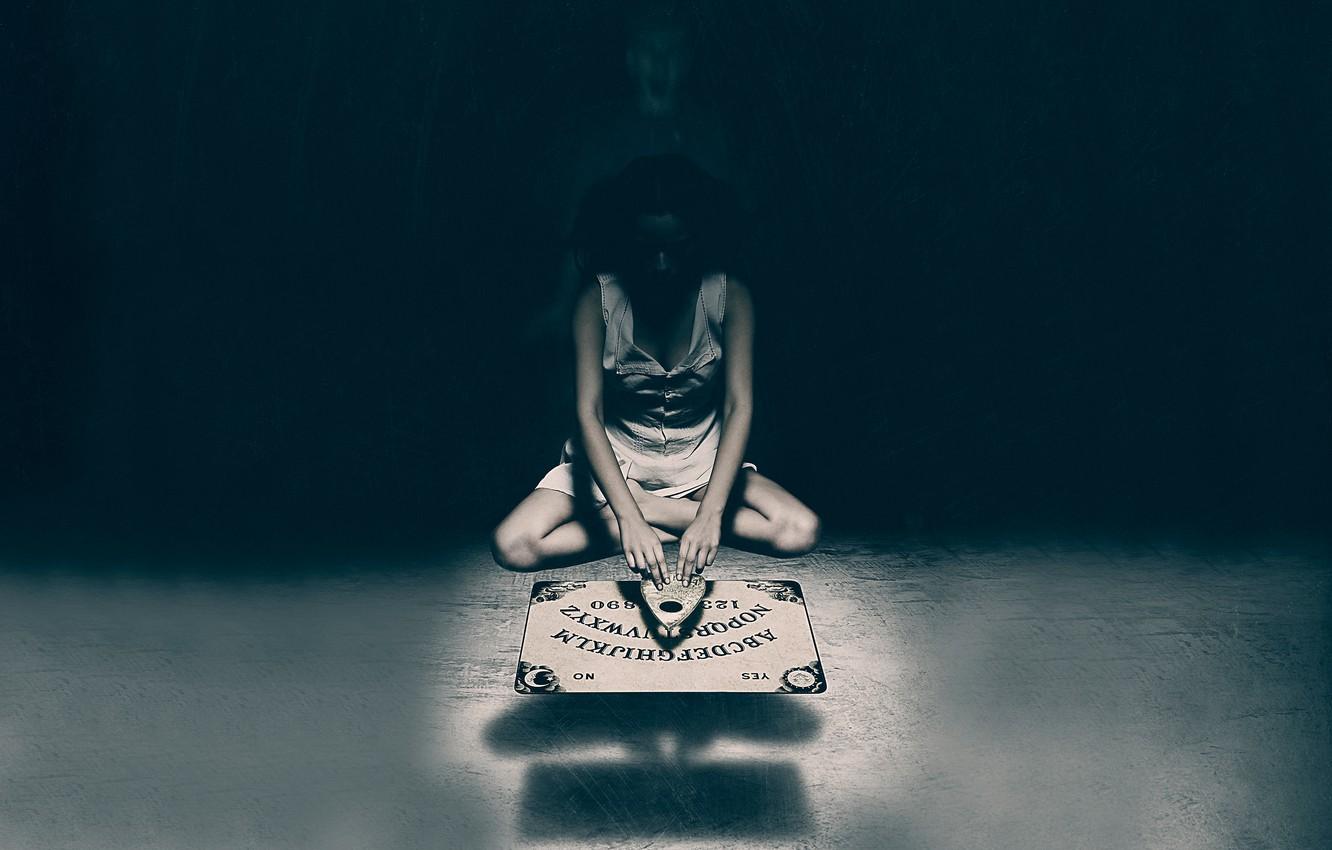 Wallpaper horror, Keep telling yourself, Ouija, it's just a game
