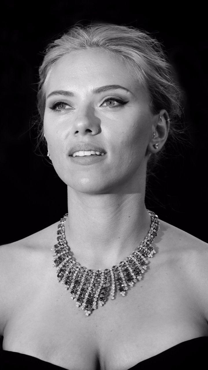 Scarlett Johansson, monochrome, smile, 720x1280 wallpaper. Scarlett