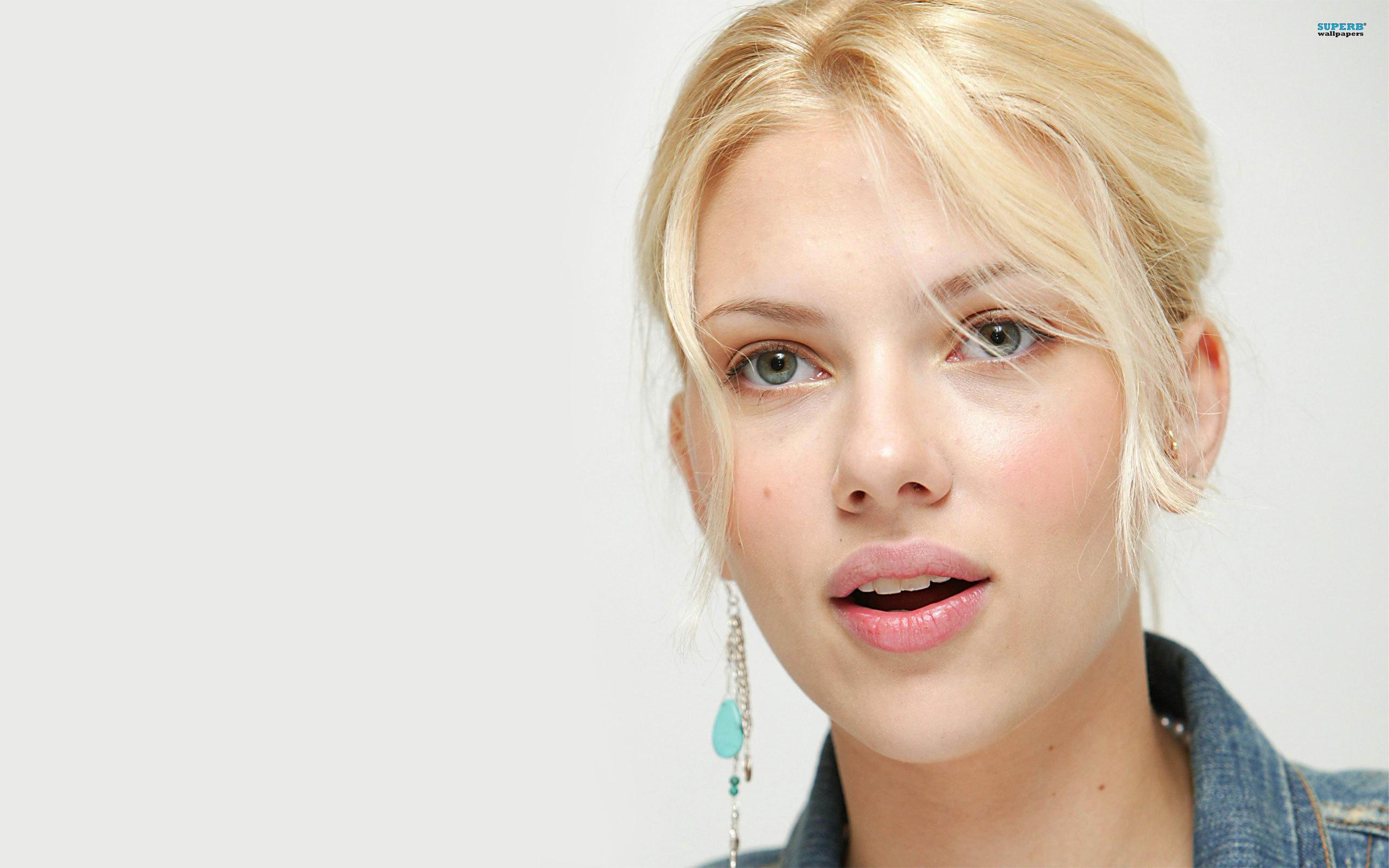 Scarlett Johansson wallpaperx1600