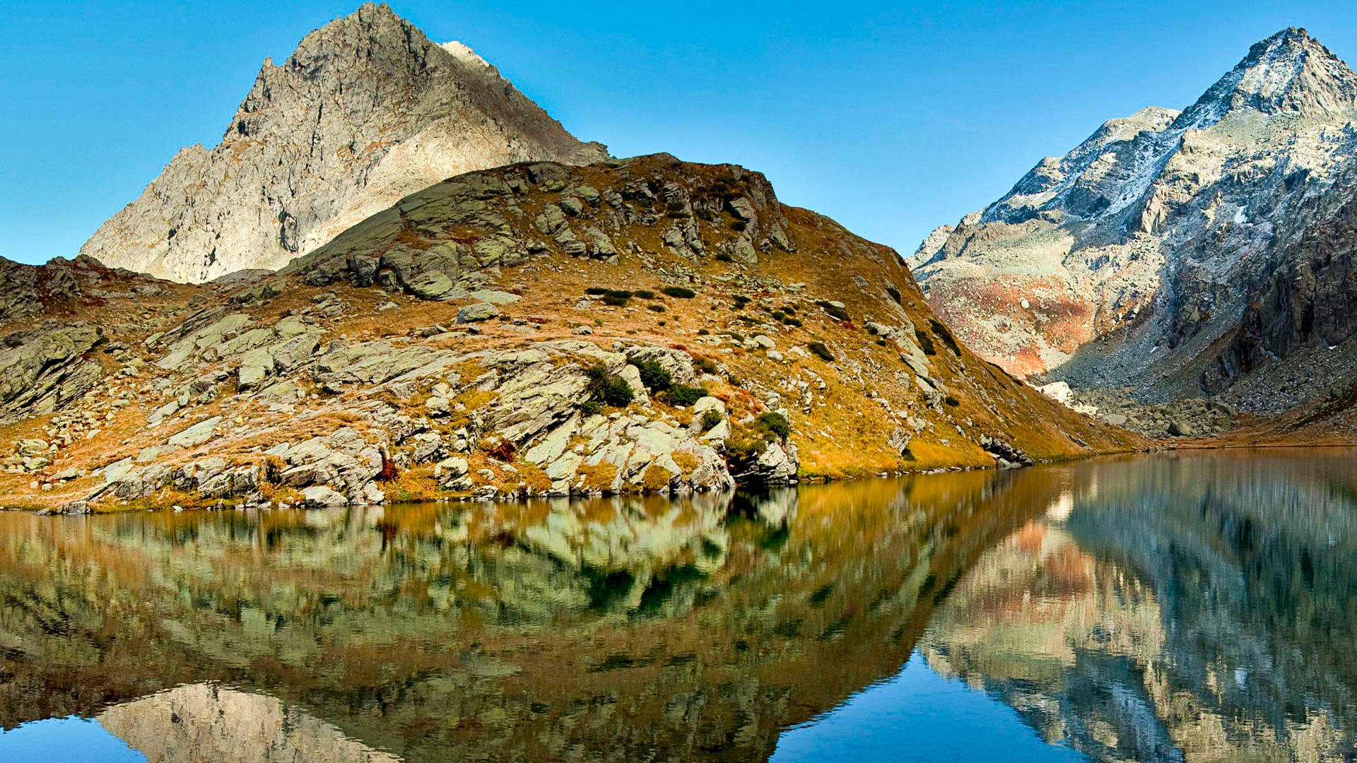 Lago Lungo Torre Pellice Piedmont Italy Wallpaper. HD Wallpaper