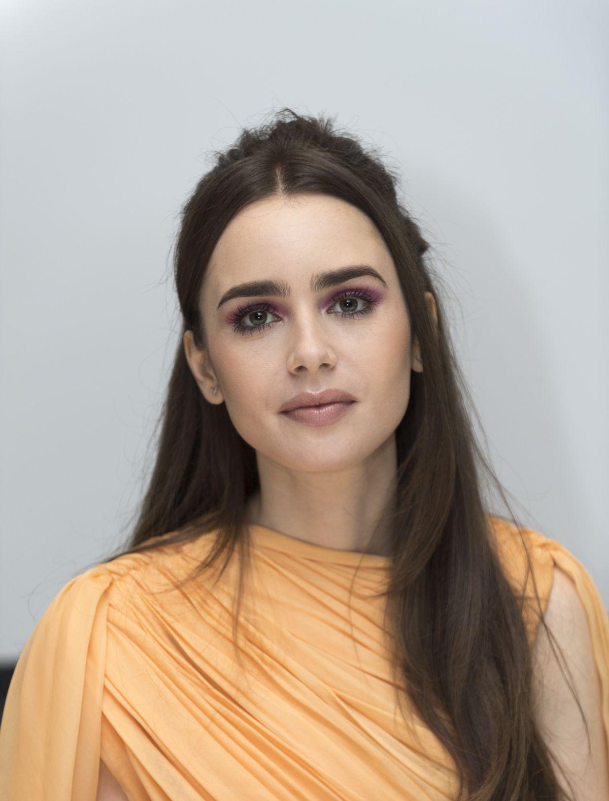 Lily Collins Les Miserables Portraits At The Four Seasons Hotel