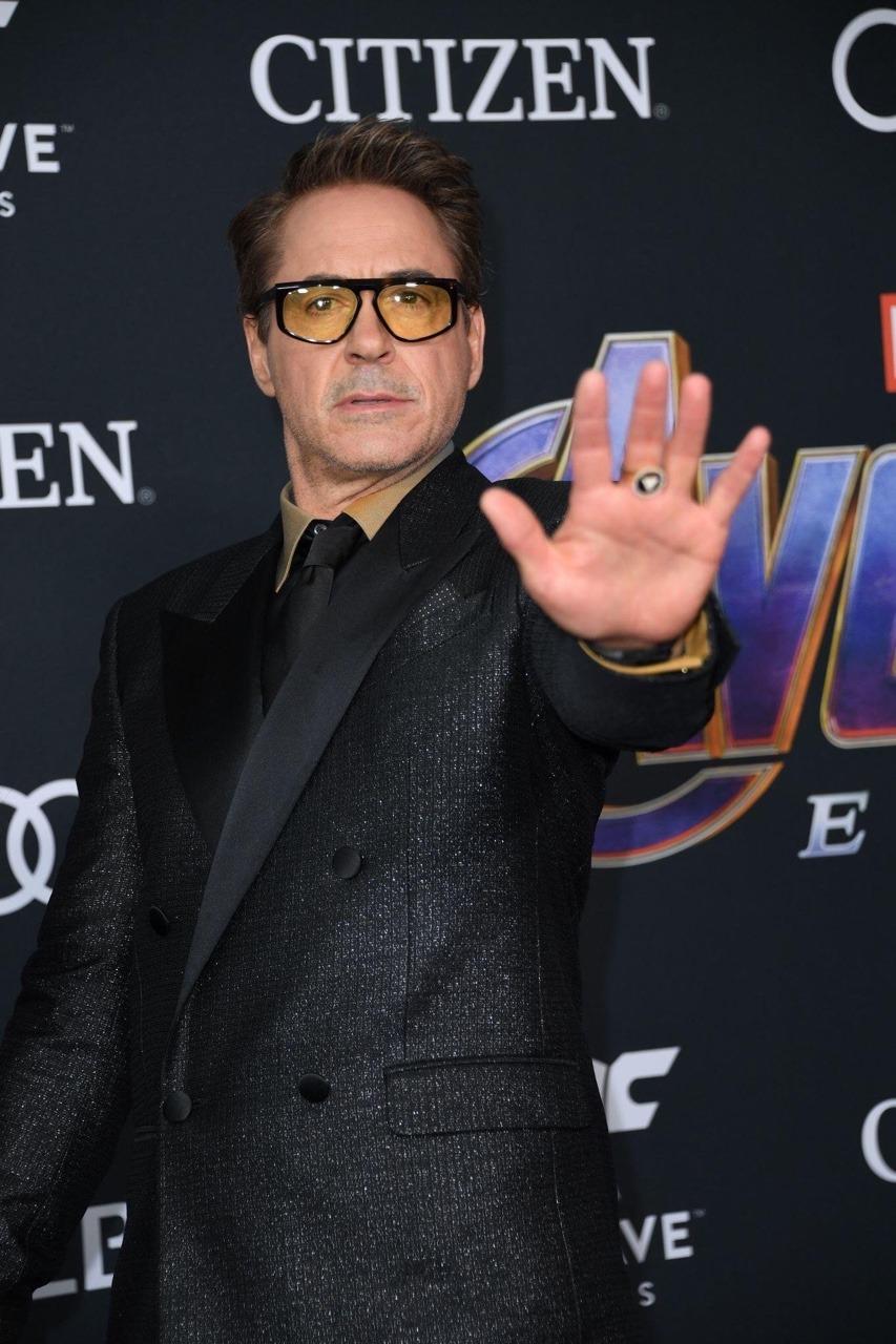 Avengers: Infinity War 1 & 2 Обои Robert Downey jr at the Avengers