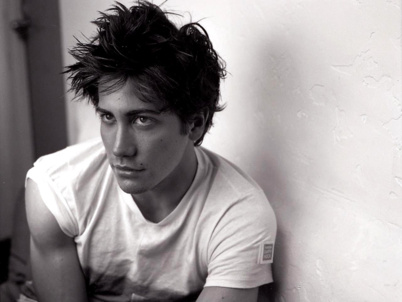 Jake Gyllenhaal Body HD Wallpaper, Background Image