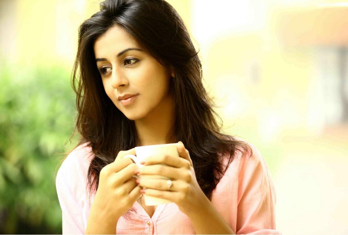 Nikki Galrani HD Wallpaper