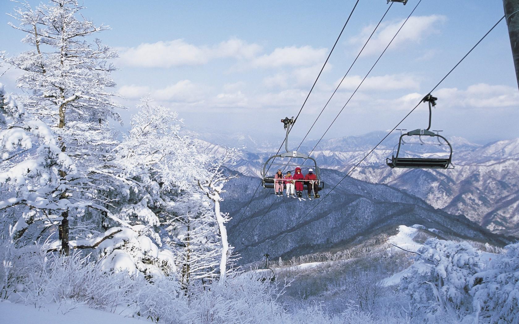 Why Ski in South Korea? l Host of the 2018 Winter Olympic Games