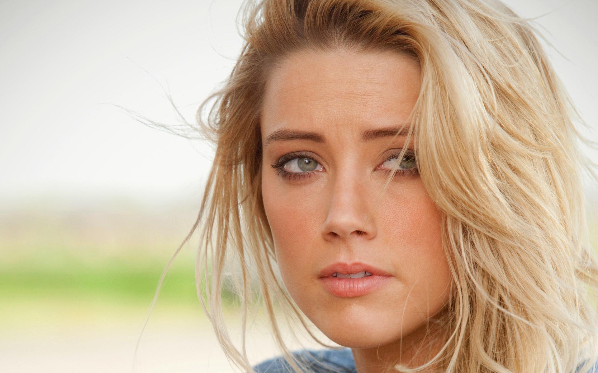 Gorgeous HD Amber Heard Wallpaper