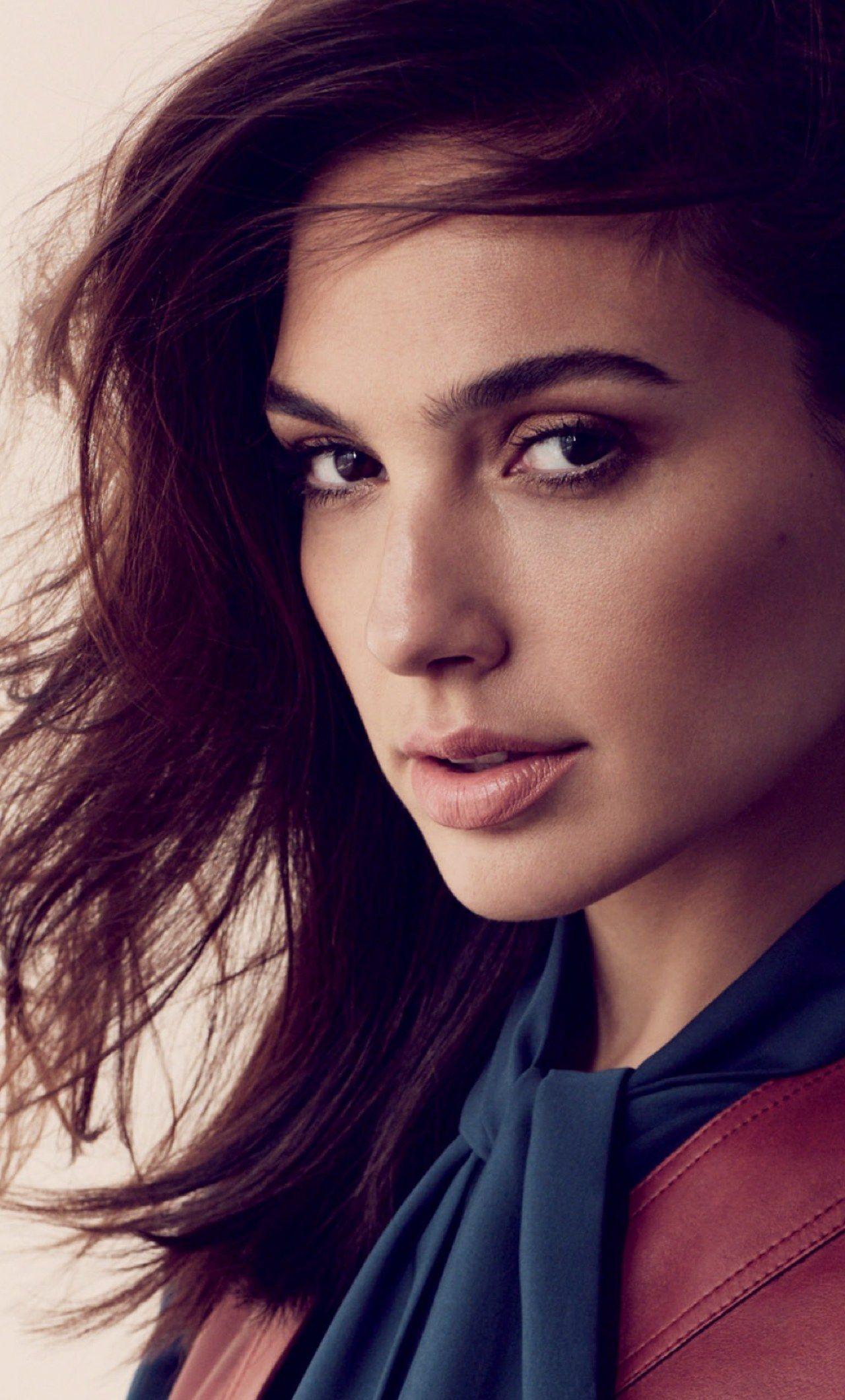  Gal Gadot HD Wallpapers Photos Images WhatsApp DP Pic  MyGodImages