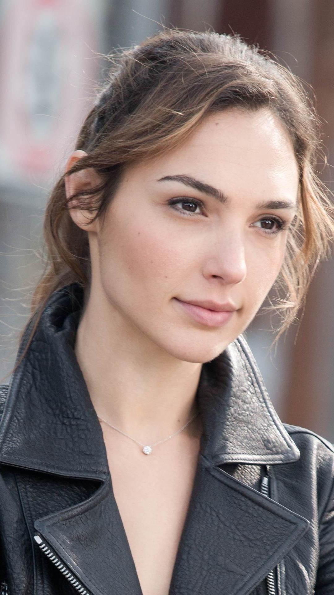 Gal Gadot 03 1080x1920 IPhone 8 7 6 6S Plus Wallpaper, Background, Picture, Image