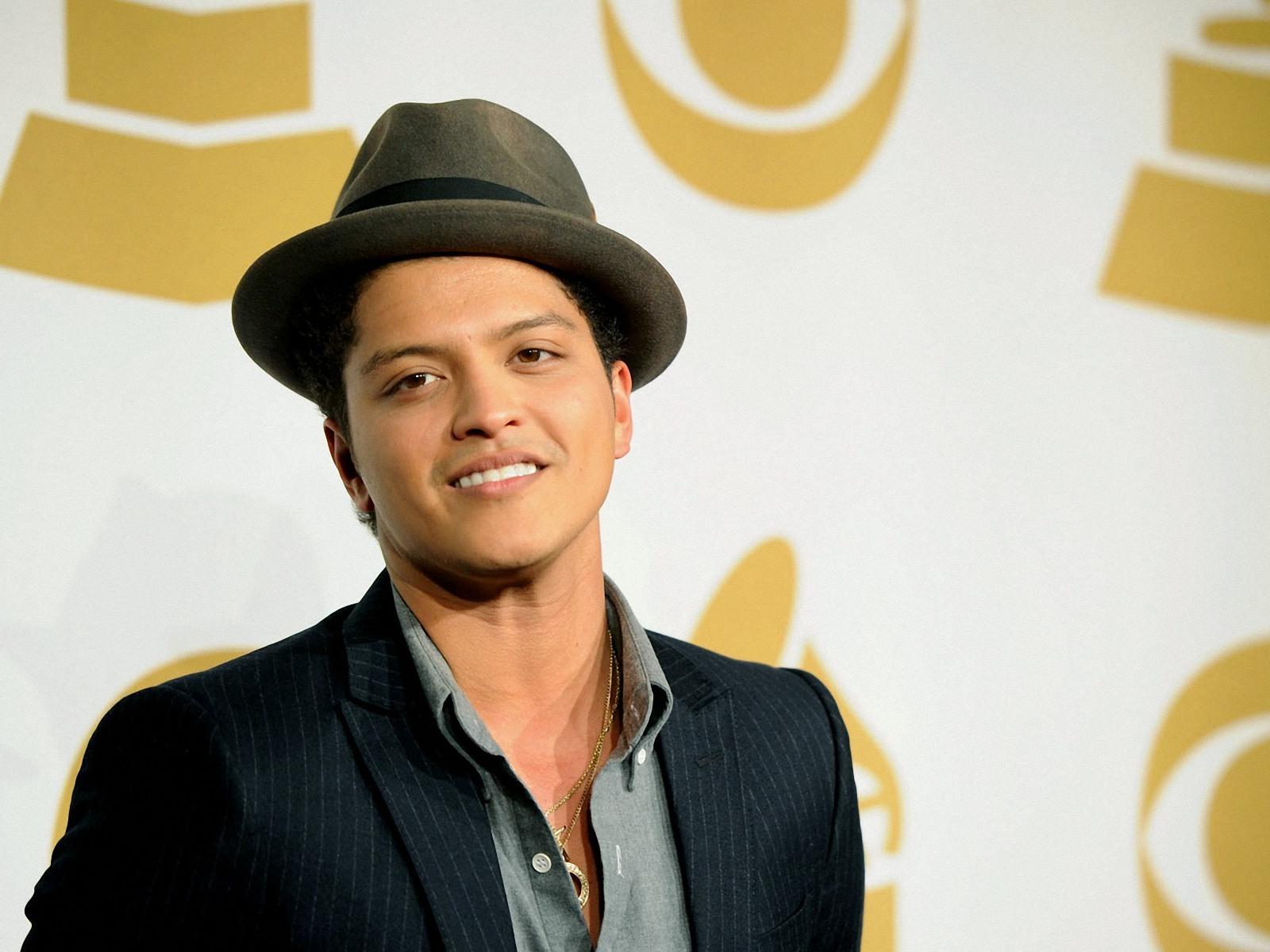 Bruno Mars Wallpaper HD