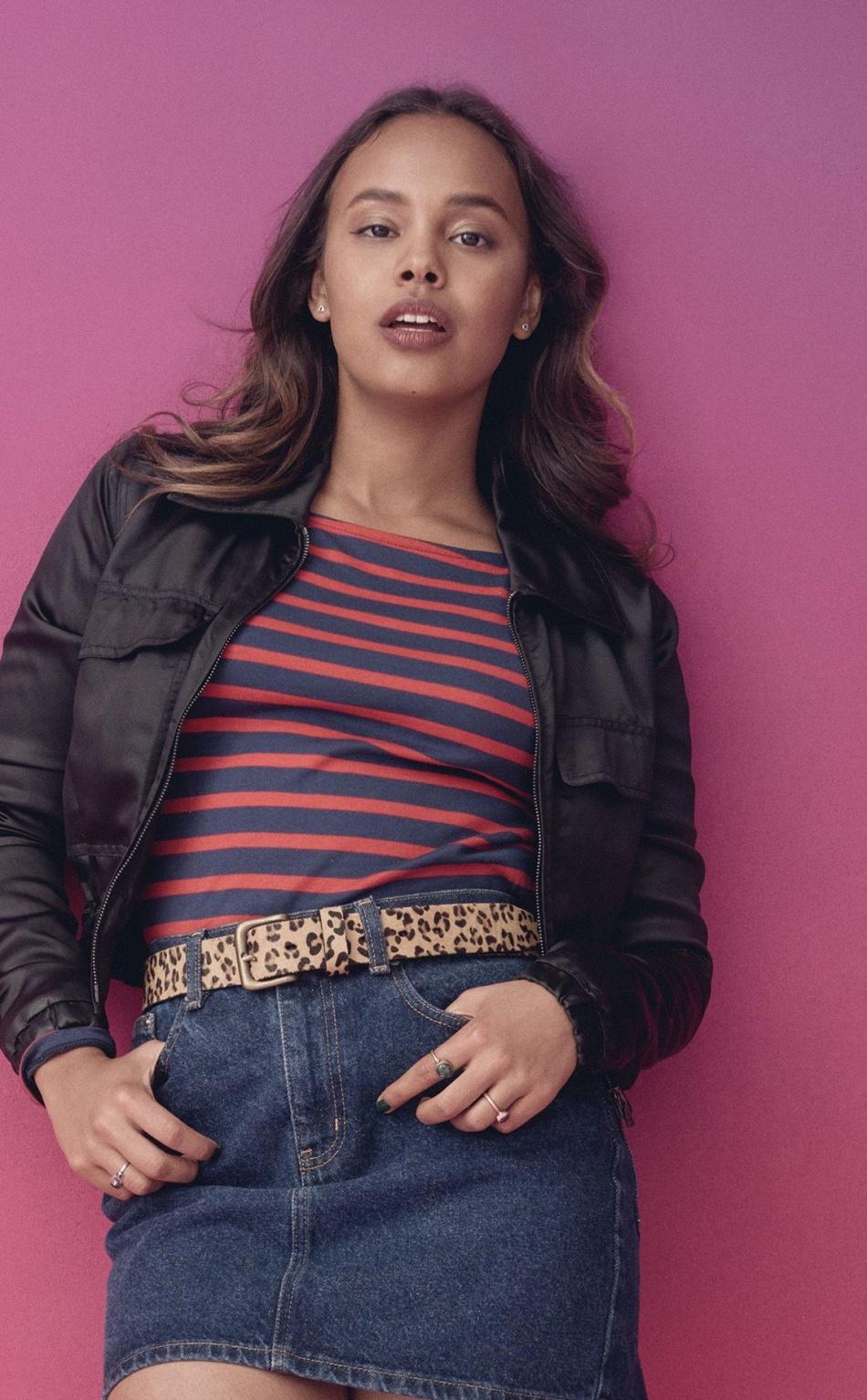 Download 950x1534 wallpaper alisha boe, beautiful, 13 reasons why