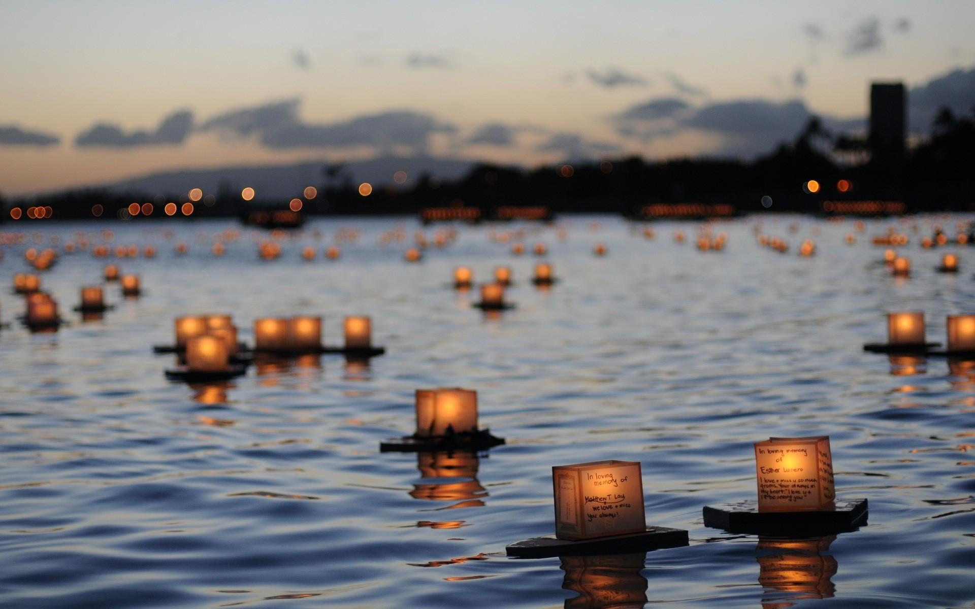 Boats depth of field sadness candles funeral Wallpaper