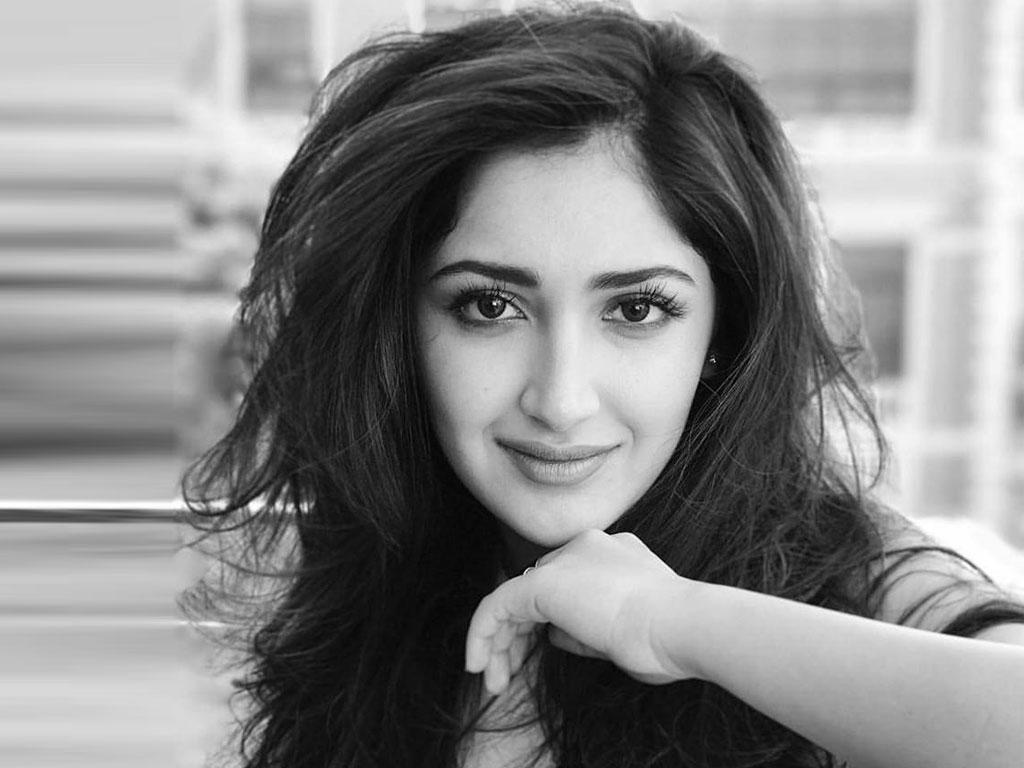 Sayyeshaa Saigal HQ Wallpaper. Sayyeshaa Saigal Wallpaper