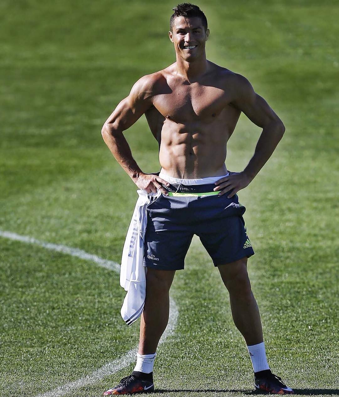 Cristiano Ronaldo body fat percentage%? New pic.com