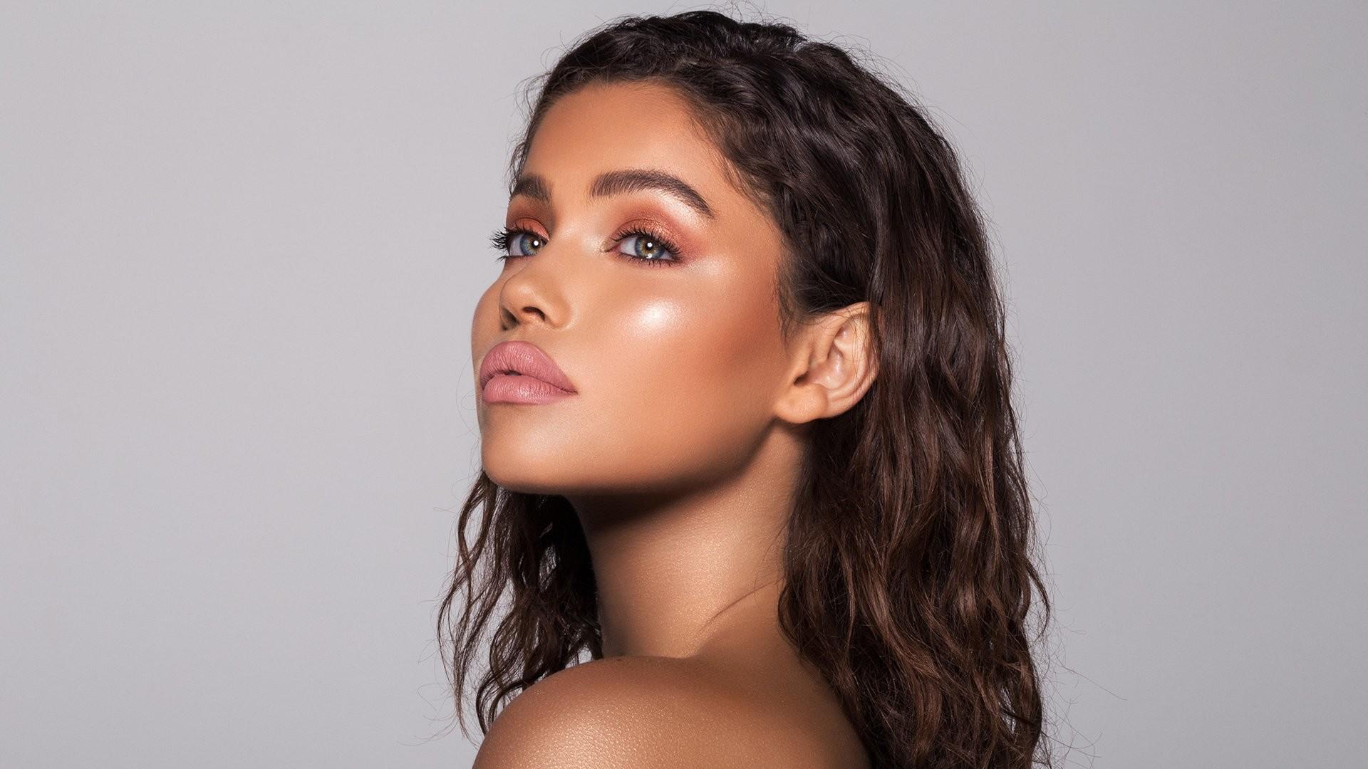 Kylie Jenner Makeup HD Wallpaper 65371 1920x1080px