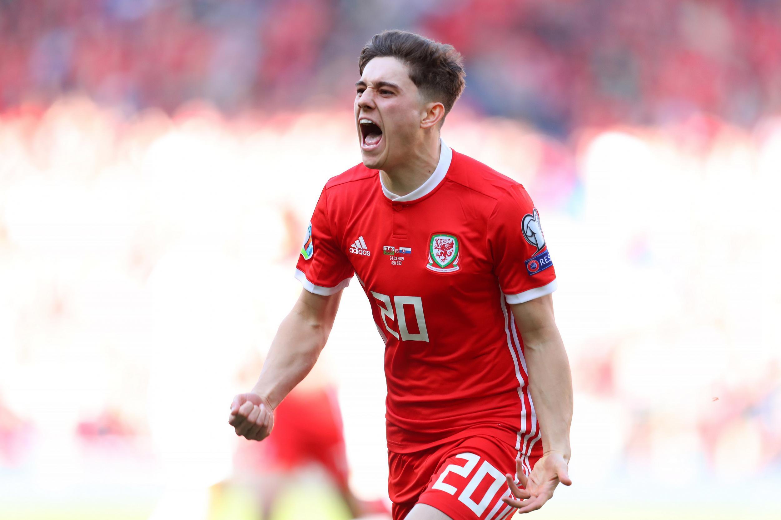 Daniel James has heart set on Man United move with Swansea deal