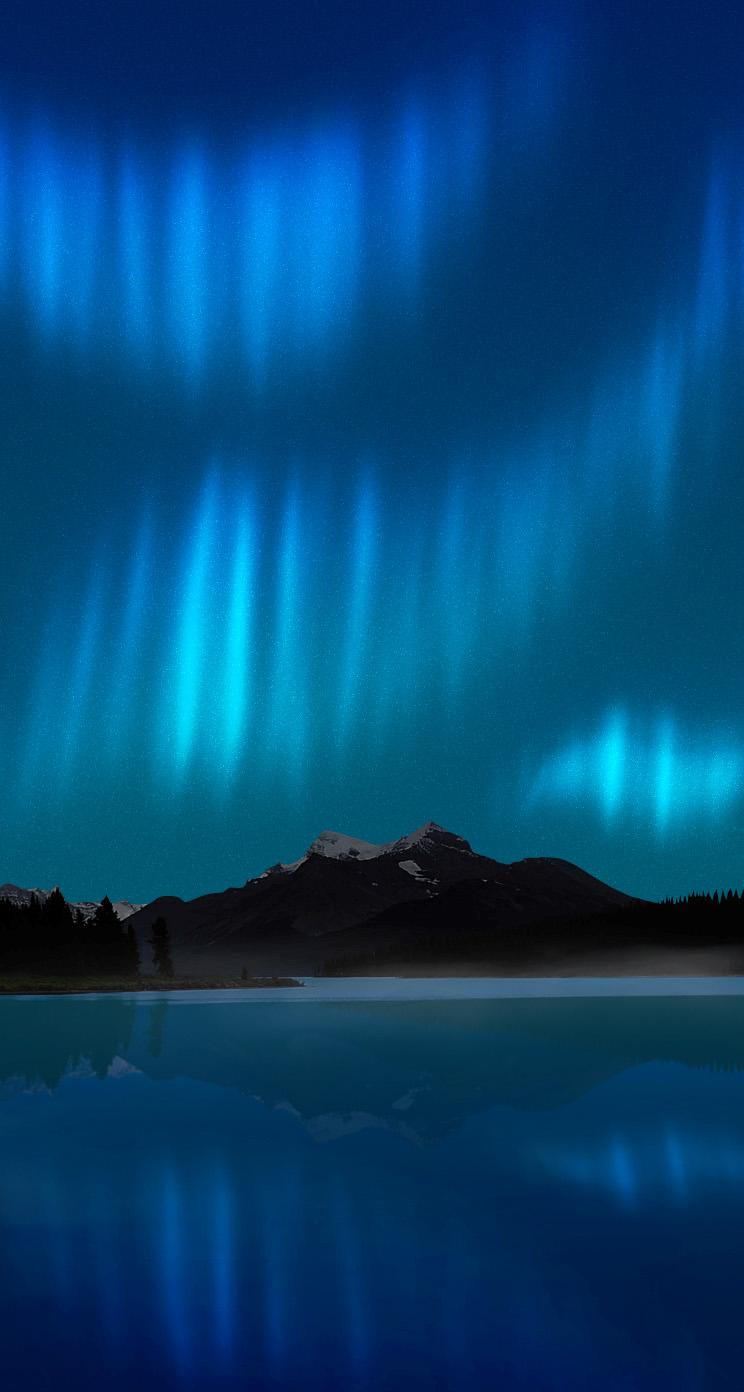 Northern Lights Lake Reflection iPhone 5 Wallpaper HD