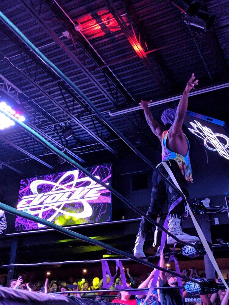 The Velveteen Dream vs. Darby Allin from Evolve 2018