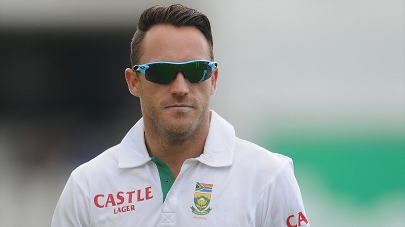 South Africa captain Faf du Plessis charged with ball tampering