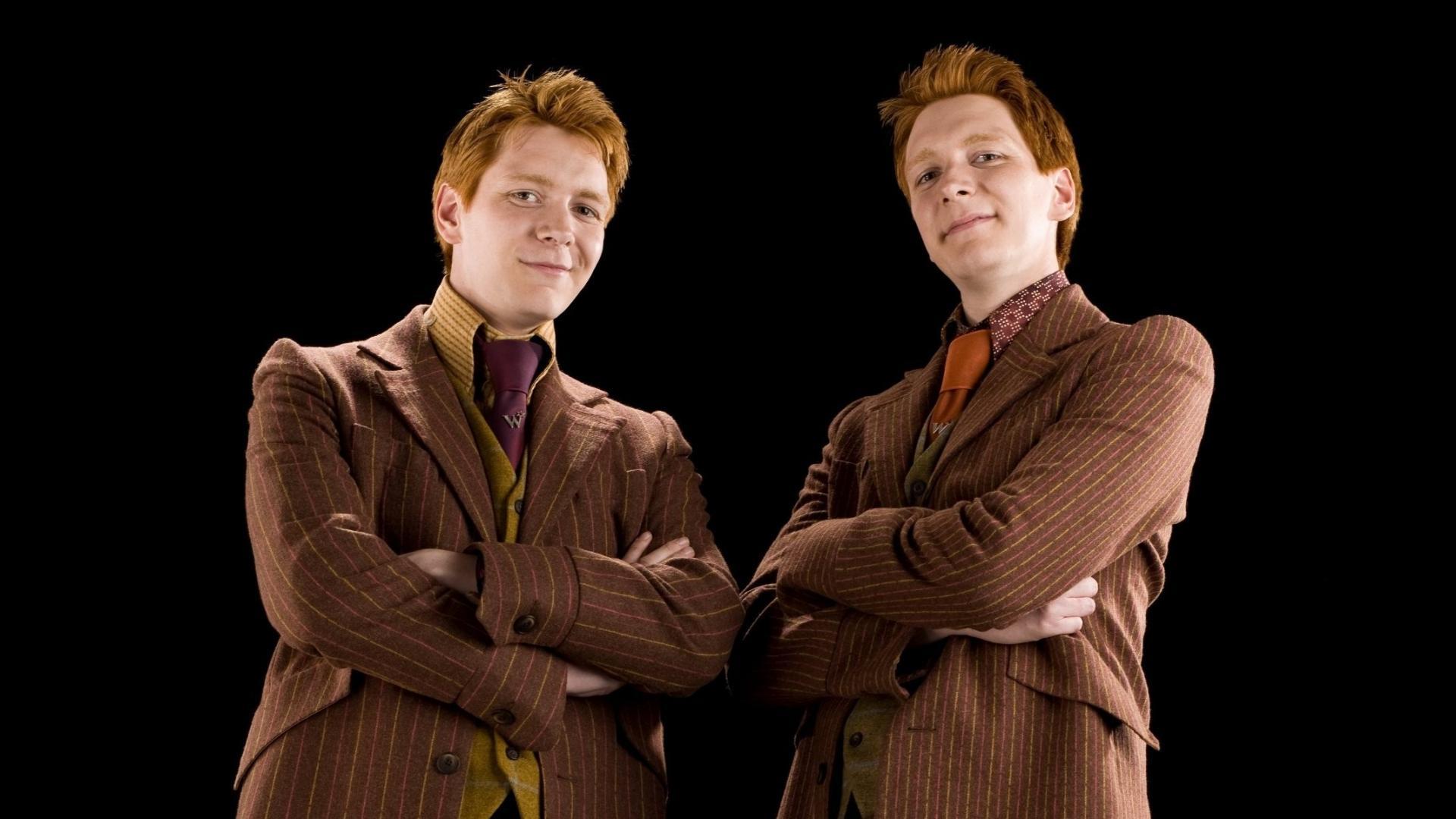 Fred weasley george harry potter james phelps oliver Wallpaper