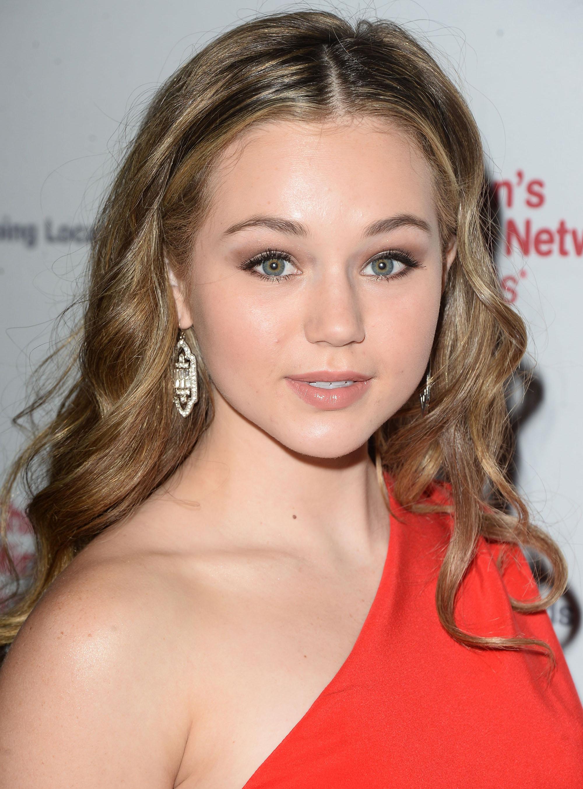 Brec Bassinger Wallpapers - Wallpaper Cave