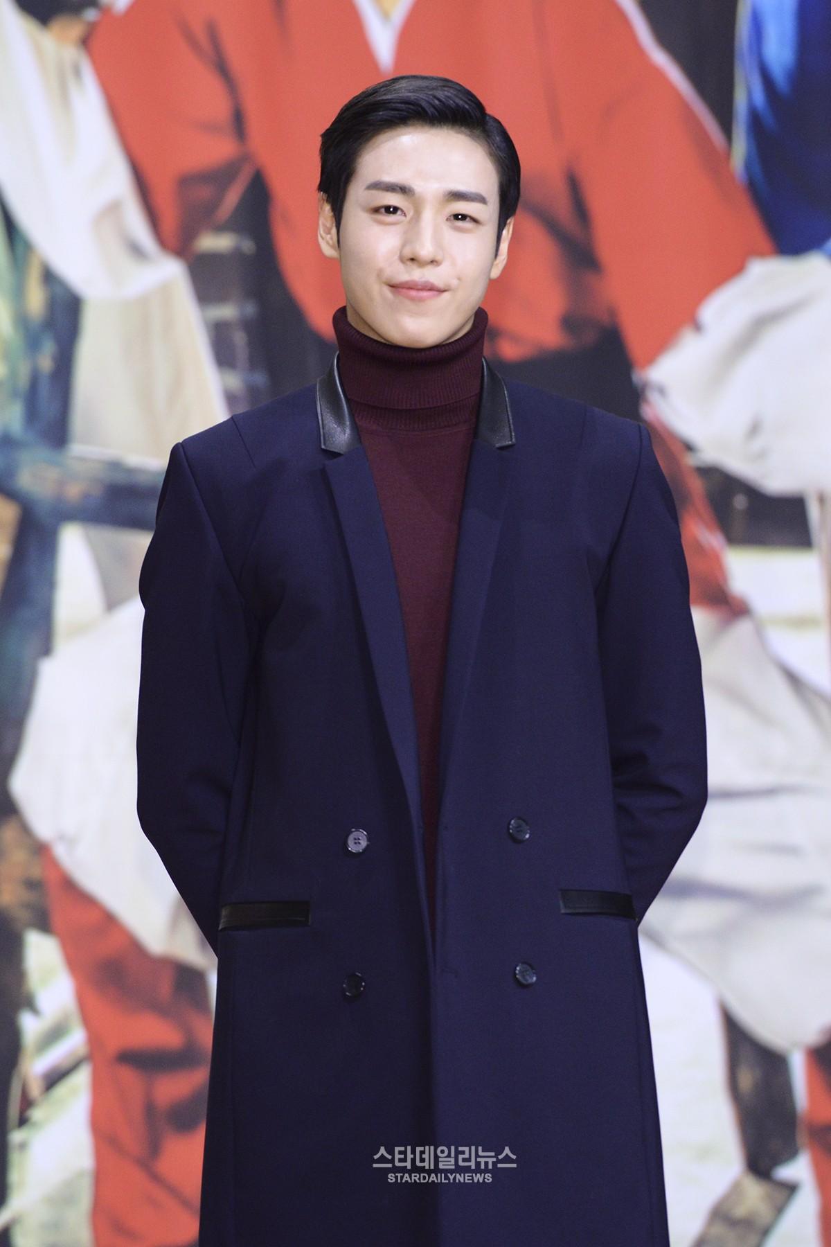 Exclusive: Lee Hyun Woo and VIXX's Hongbin Hype Up “Moorim School