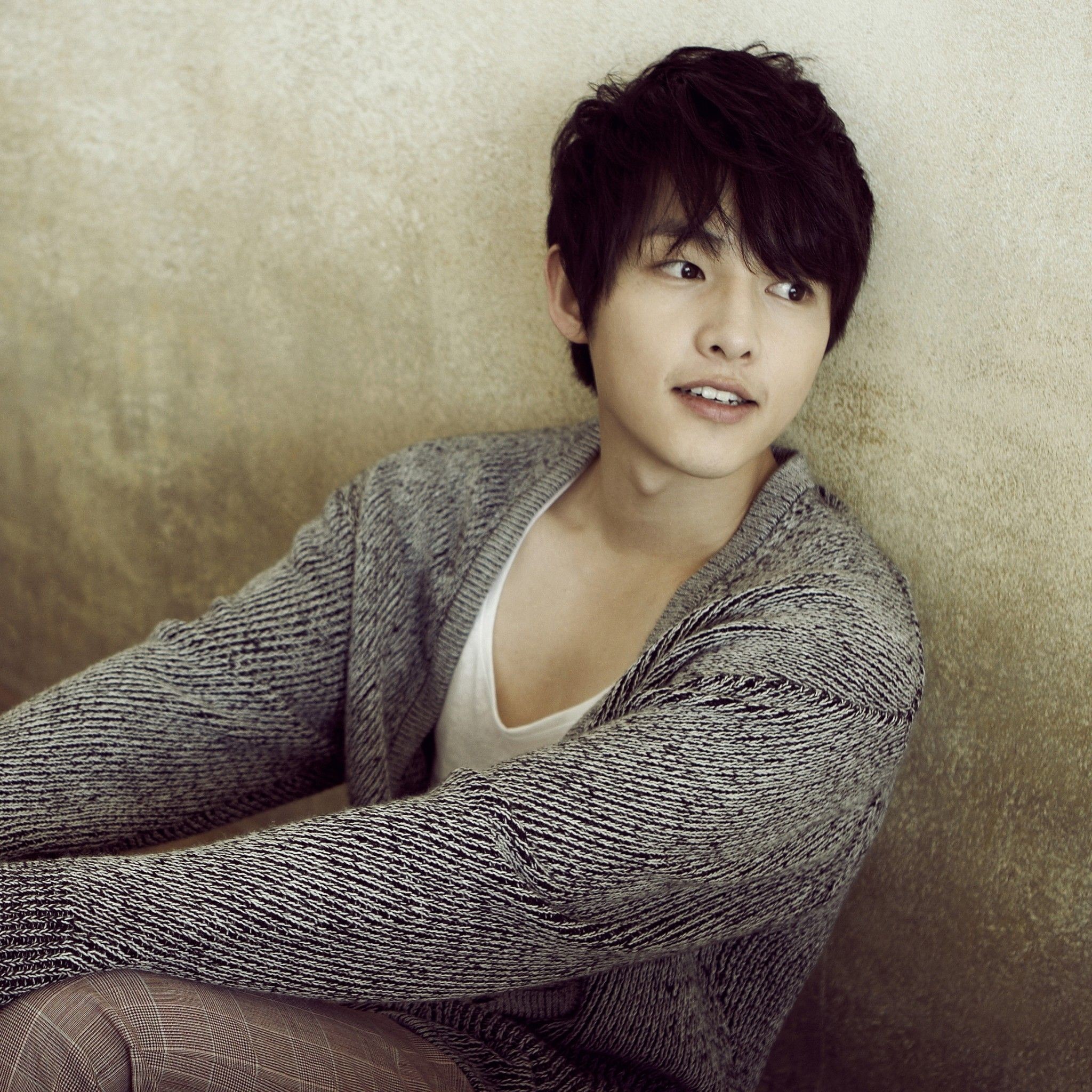 Song Joong Ki Wallpaper background picture