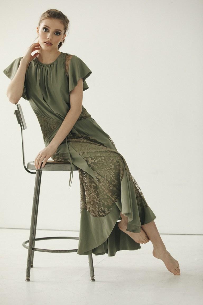 Grace Van Dien's Feet << wikiFeet