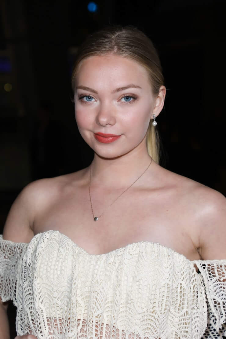 Hot Picture Of Emilia McCarthy Which Are Just Too Hot To Handle