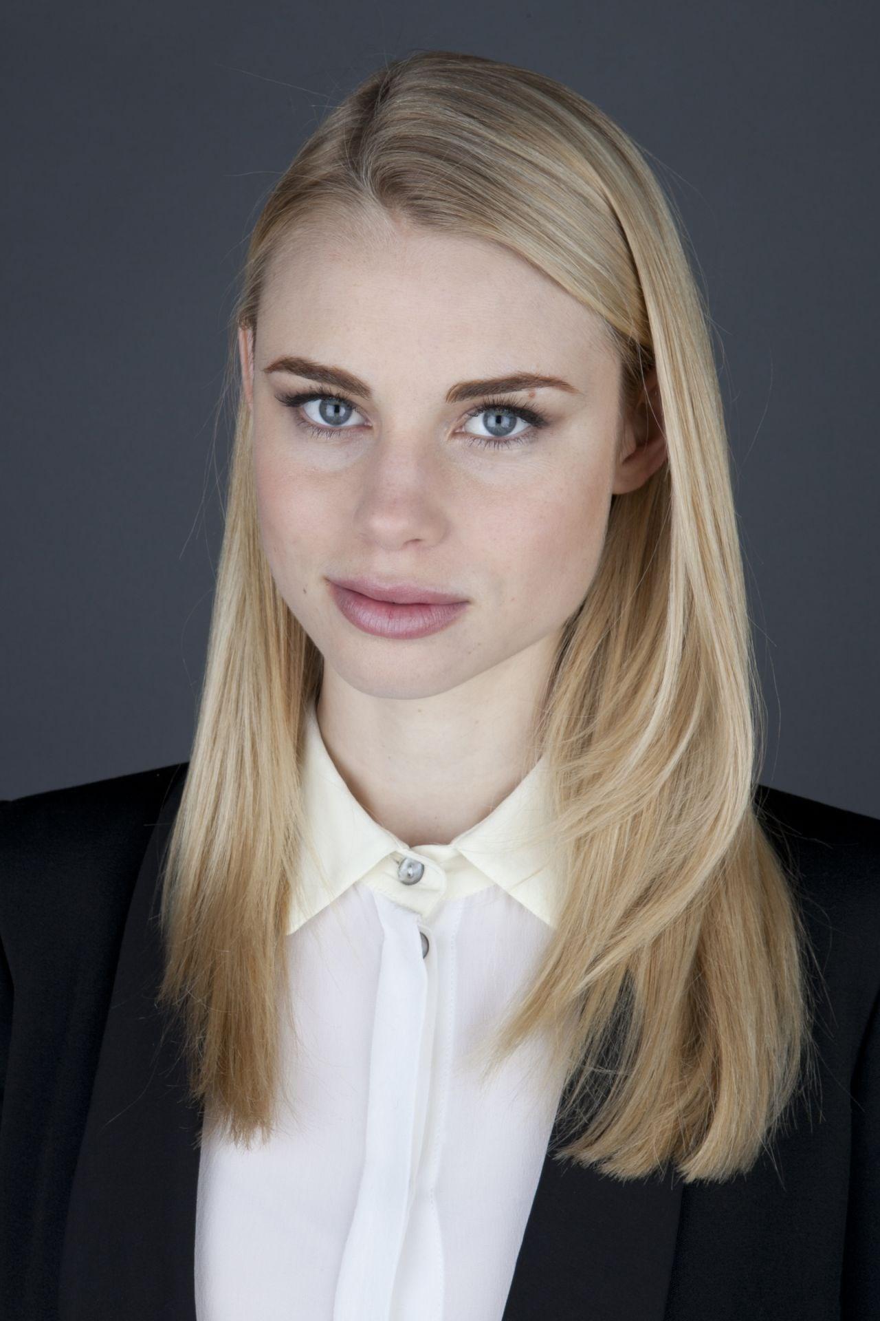 Lucy Fry.
