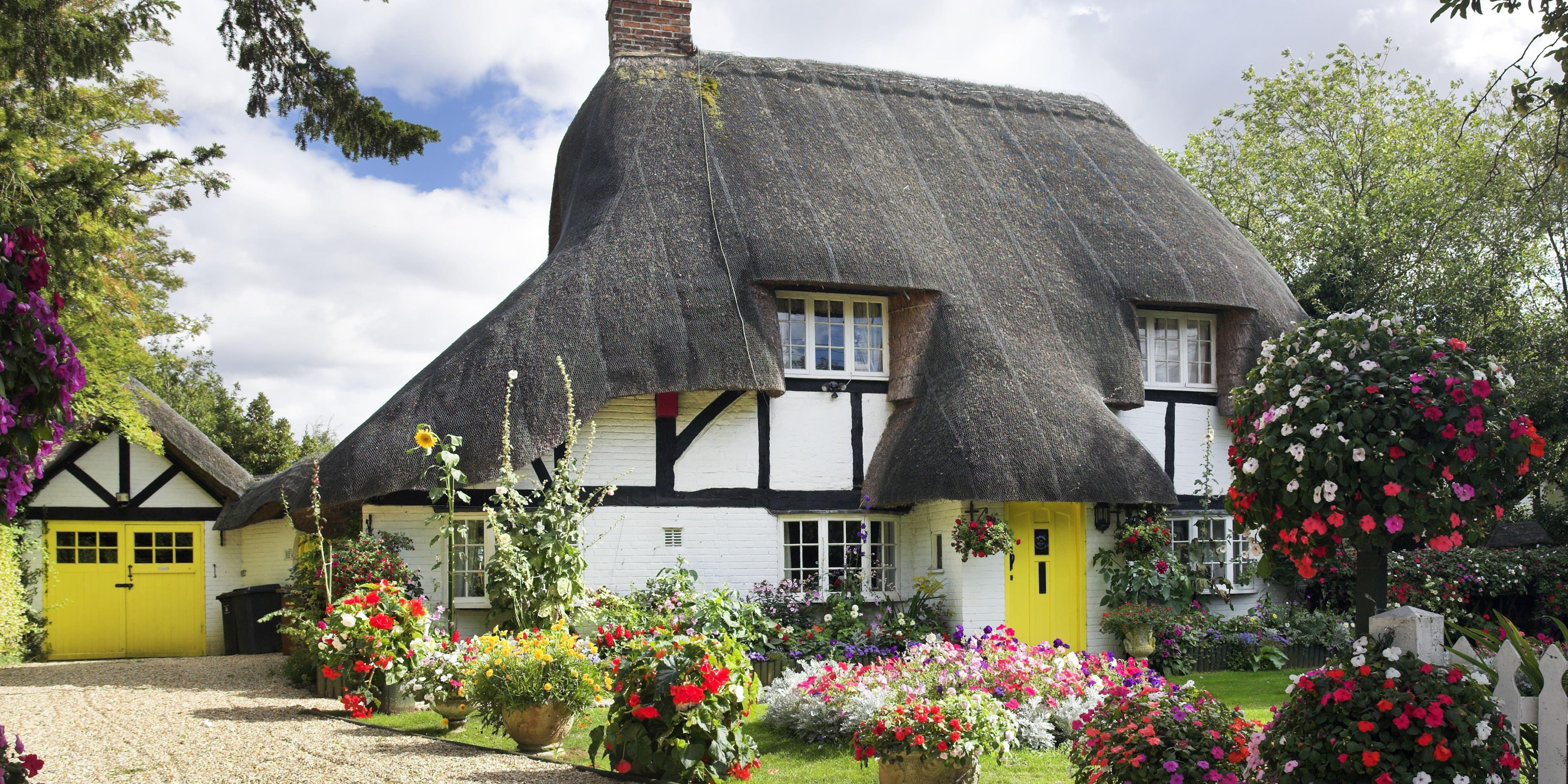 Photo of English Country Cottages That Make Us Want One Right Now