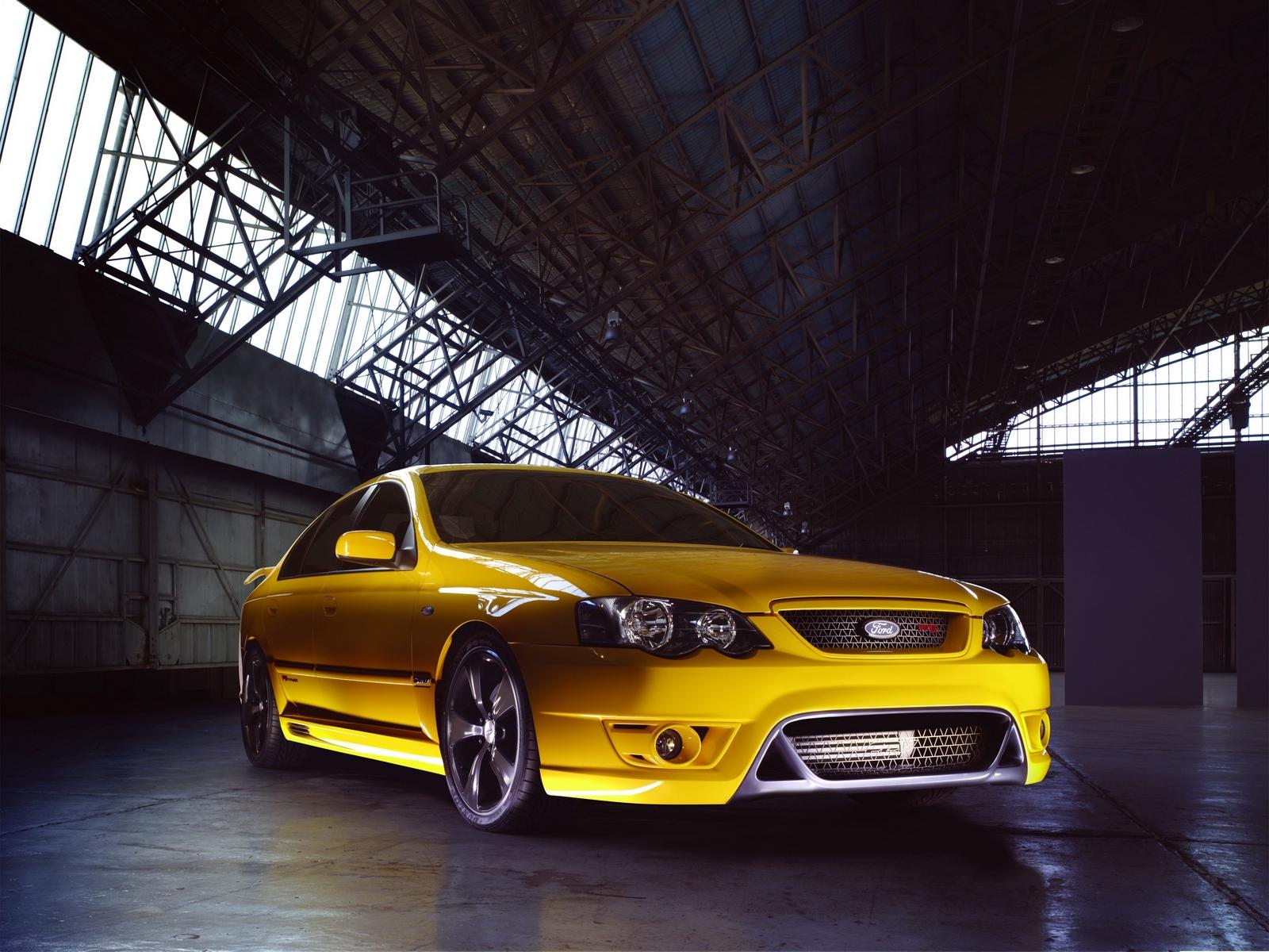 Download wallpaper 1600x1200 ford falcon, fpv, f yellow, side view