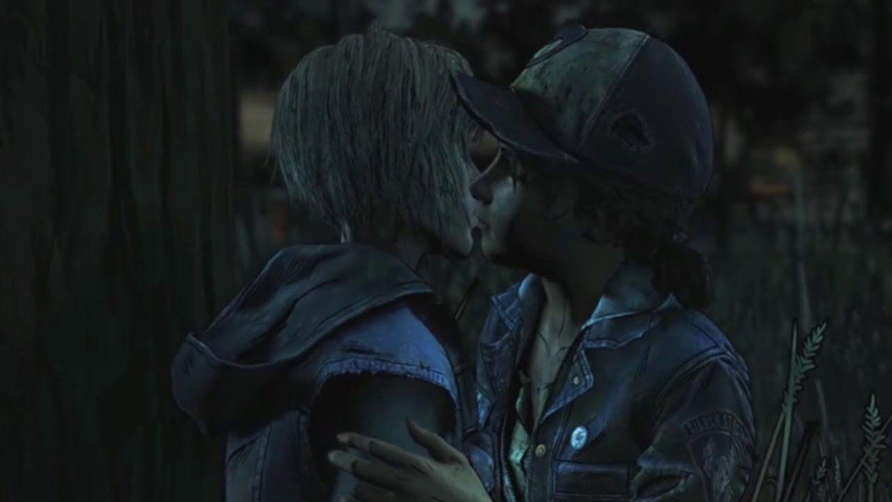 Clementine Gives Violet a Reassuring Kiss. the walking dead season4
