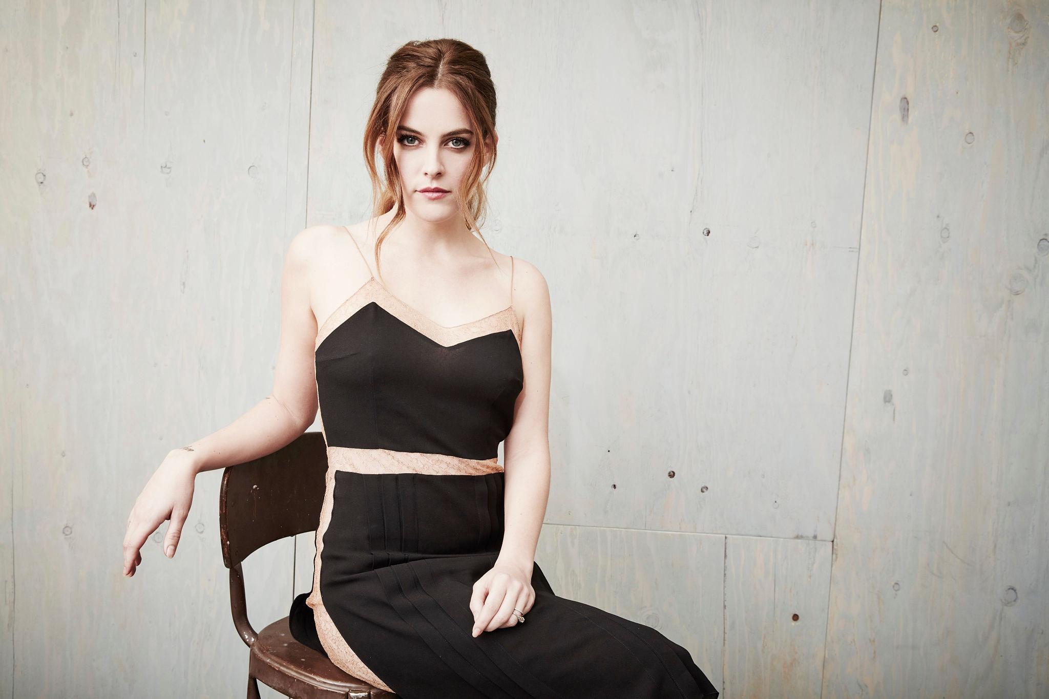 Riley Keough HD Wallpaper and Background Image