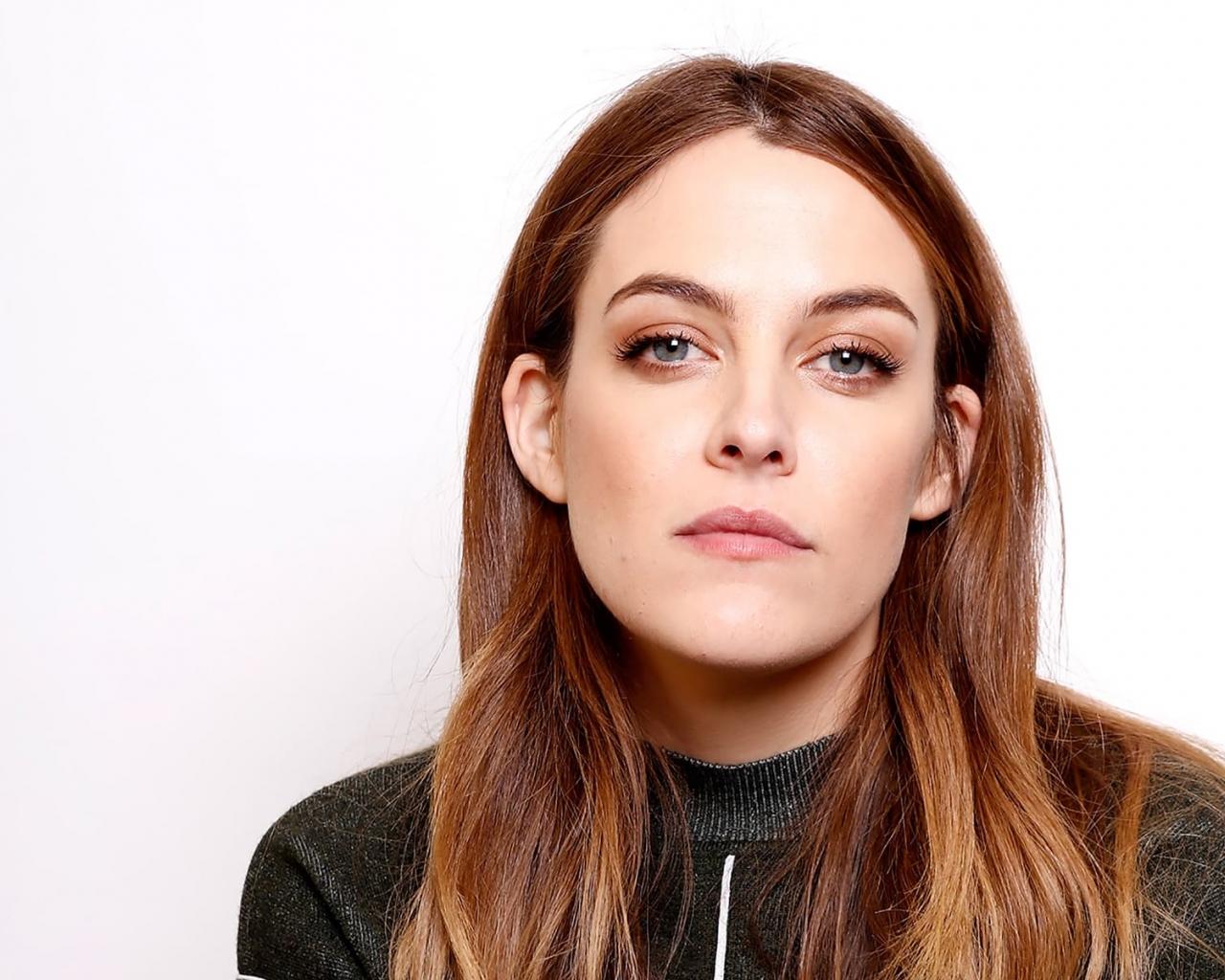 Riley Keough wallpaper High Quality Resolution Download