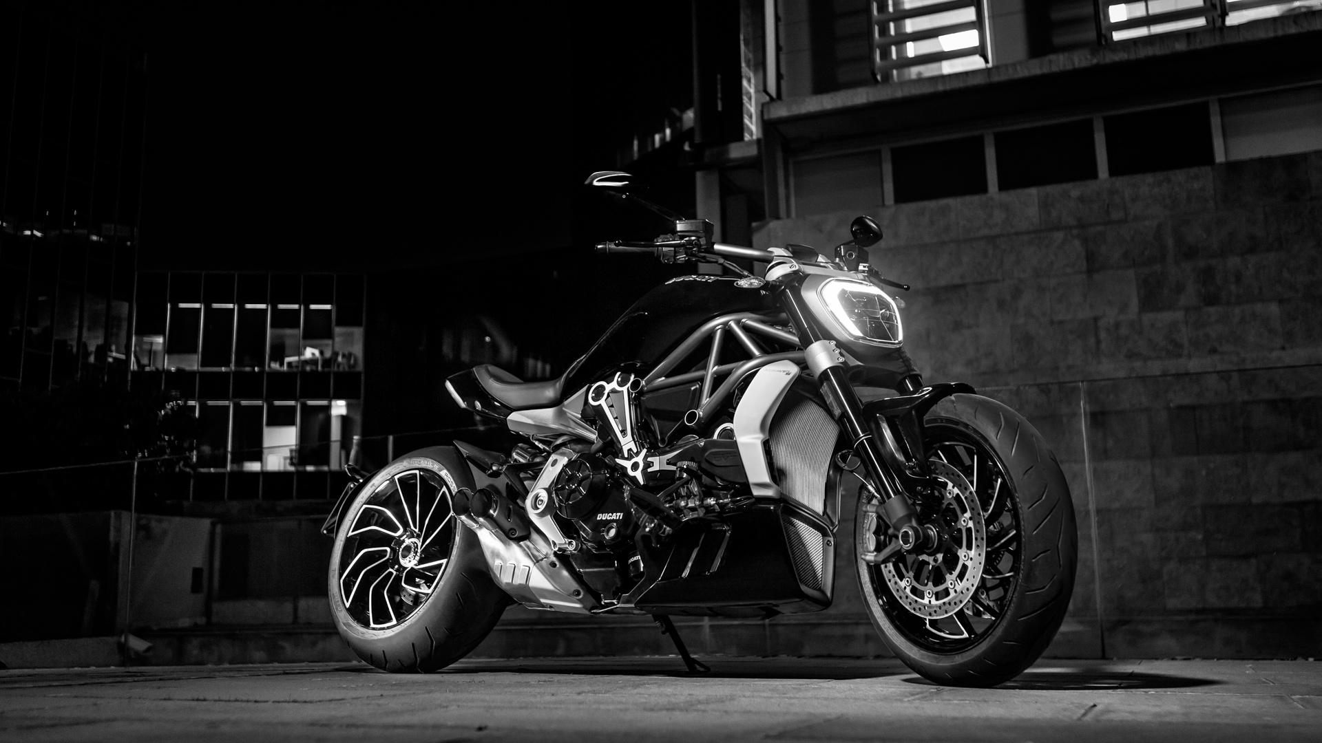 Ducati XDiavel: Unique Sport Cruiser Bikes