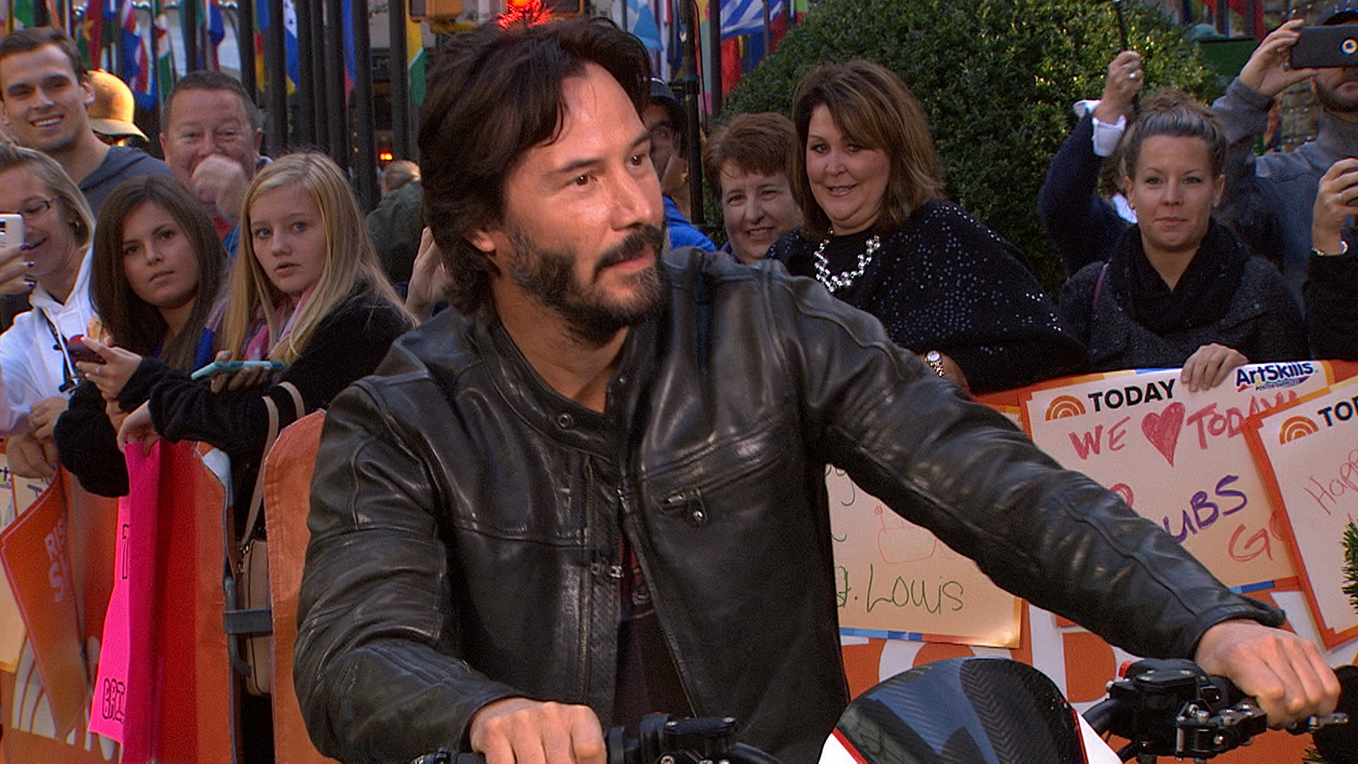 Keanu Reeves and Neiman Marcus offer excellent motorcycle ride