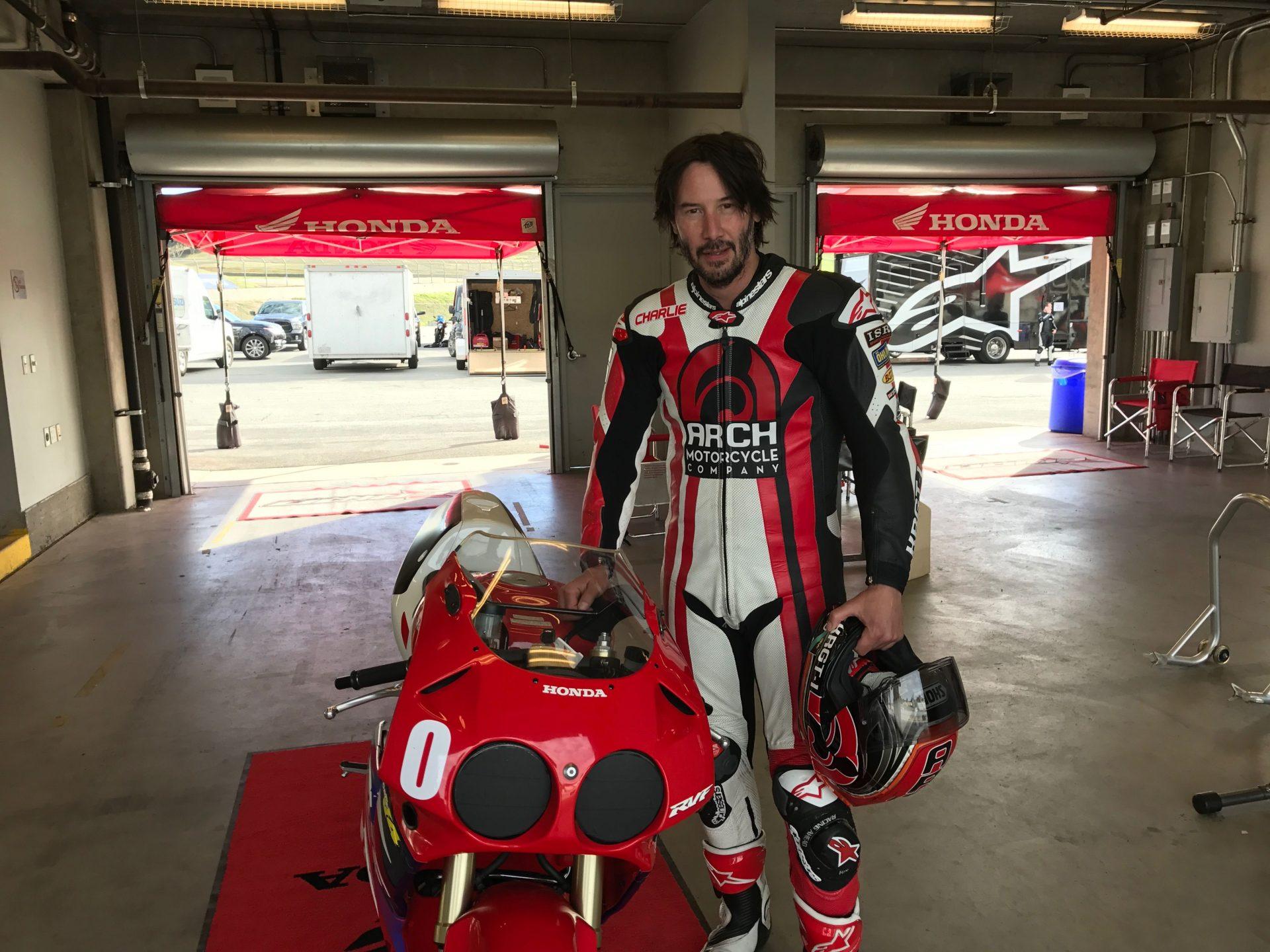 Honda RVF750R RC45 Laps with Keanu Reeves and Jake Zemke (Video)