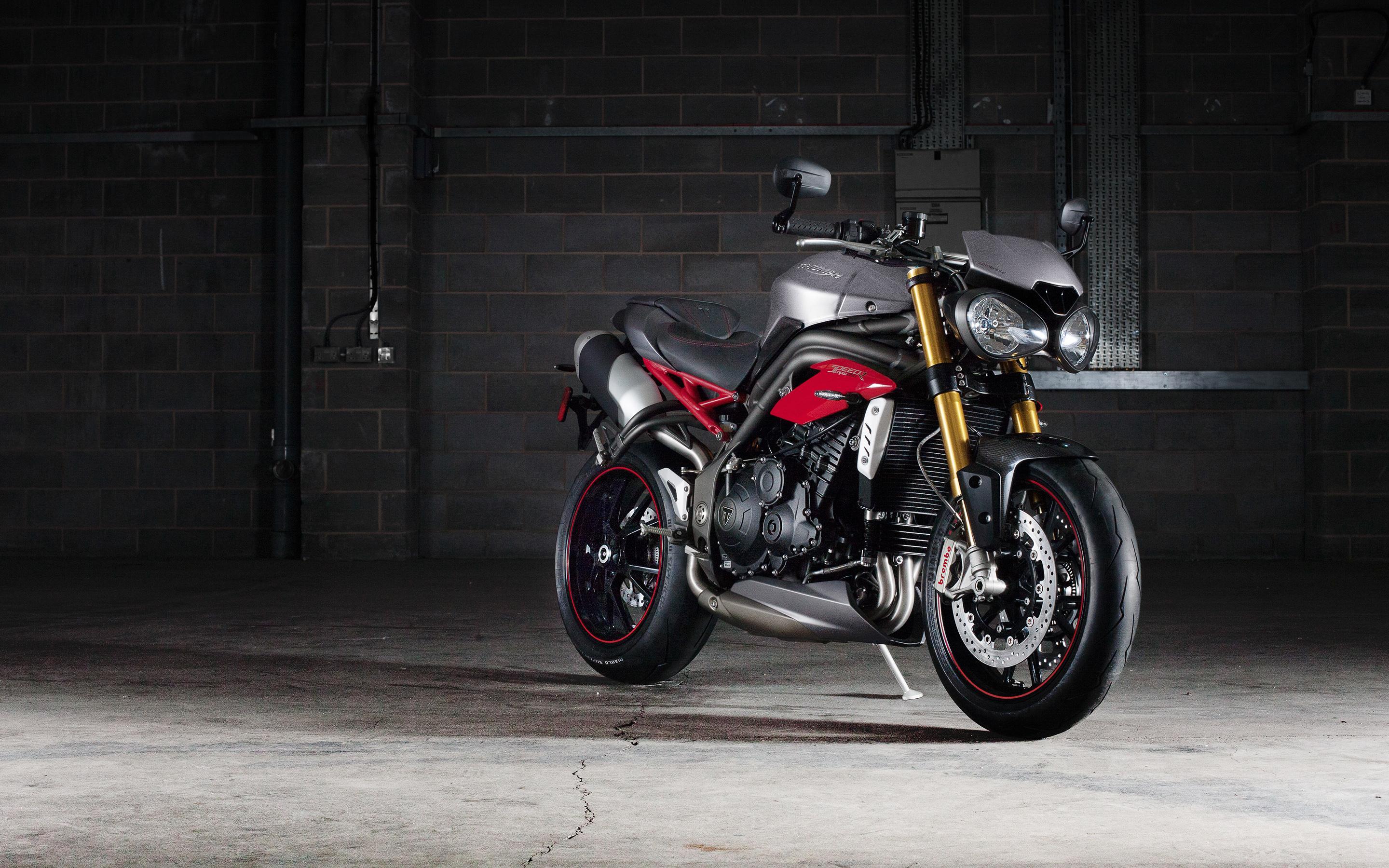 Triumph Speed Triple Wallpaper and Background Image
