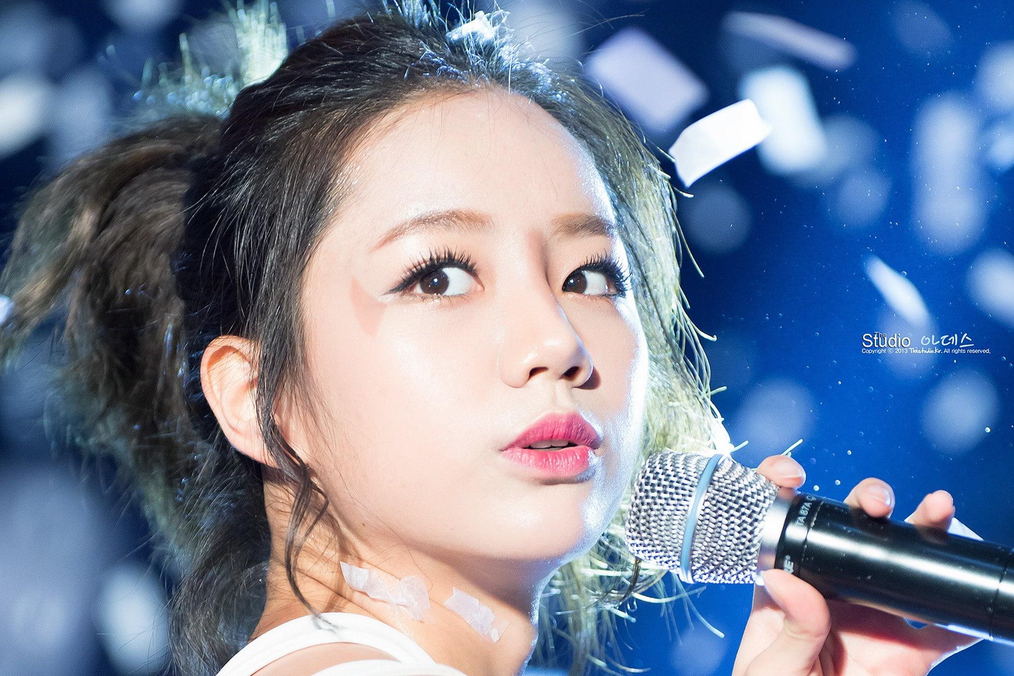 HD wallpaper: women's black sport bra, Hyeri, Bang Minah, Girl's Day