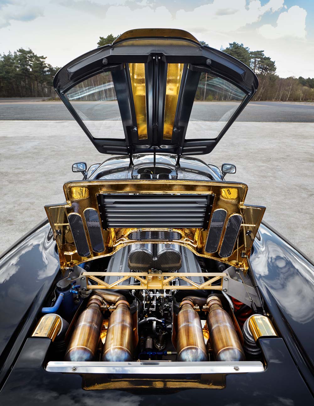 The McLaren F1's engine bay is lined with 16g of gold. Gold's