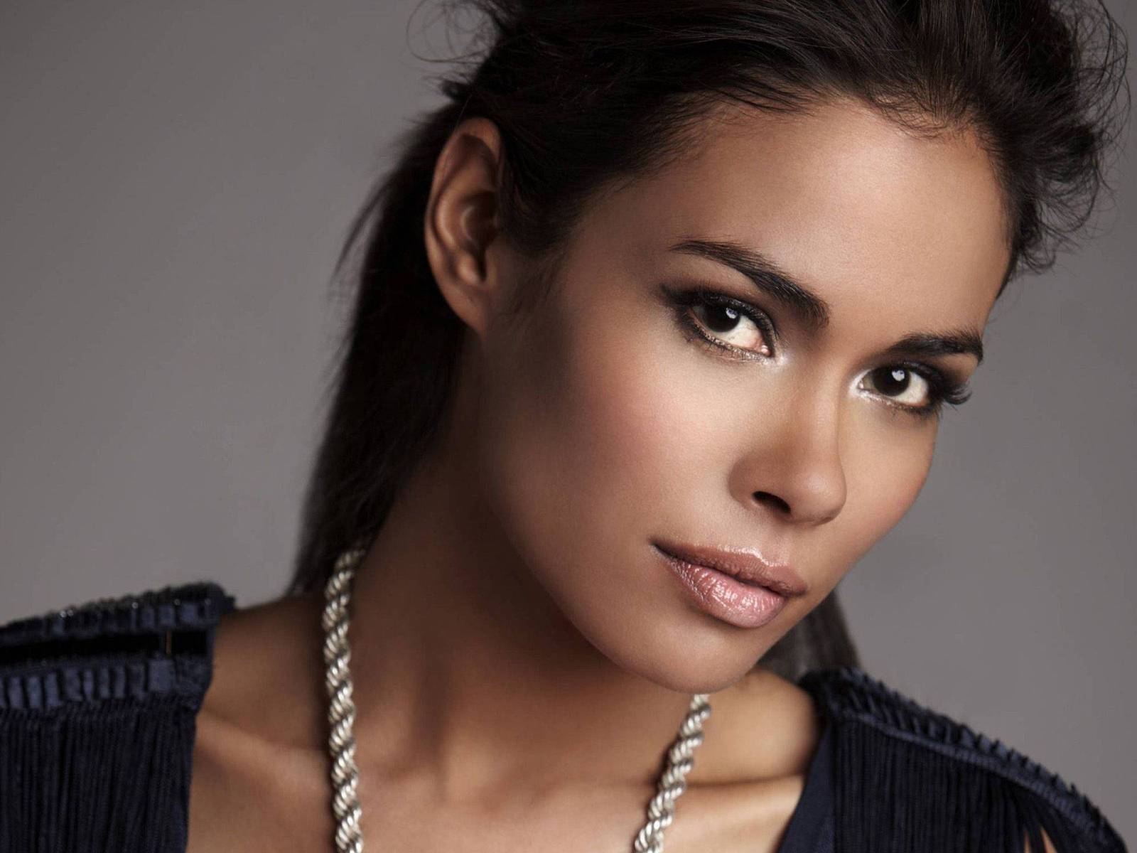 Daniella Alonso Wallpapers High Quality.