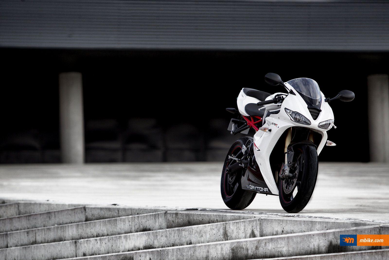 Triumph Daytona Wallpaper 4 X 1067