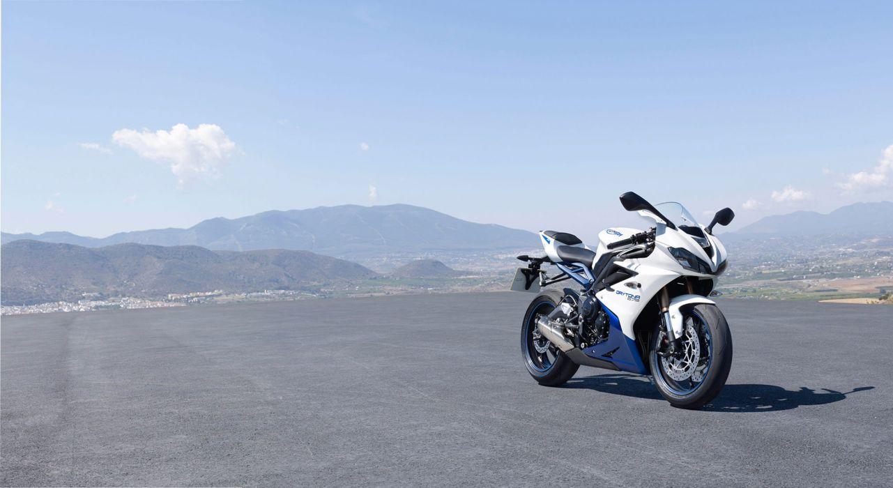 Triumph Daytona Wallpaper and Background Image