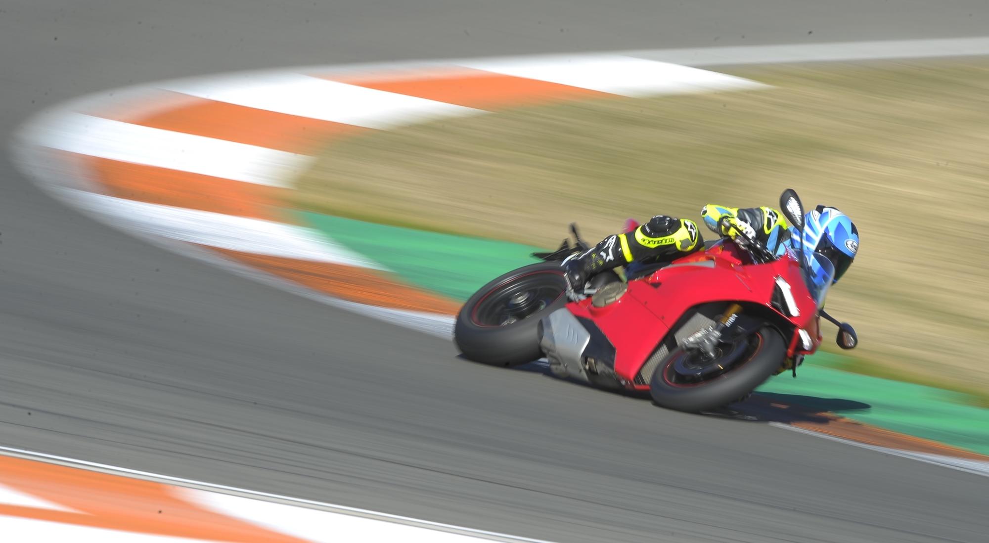 The 2018 Panigale V4 S Is The Fastest Ducati Superbike We've Ever