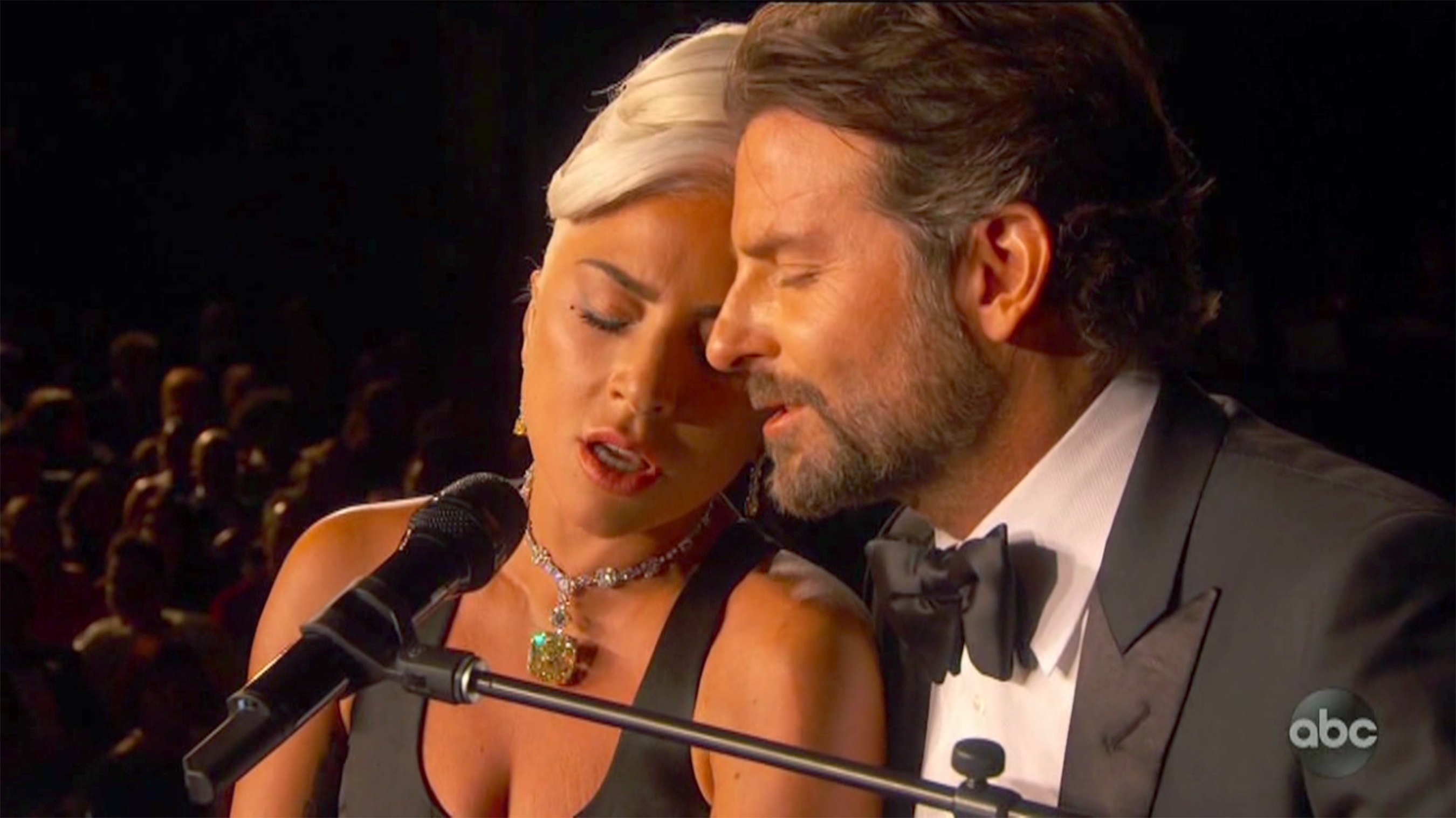 Oscars 2019: Lady Gaga, Bradley Cooper Performance Fan Reactions