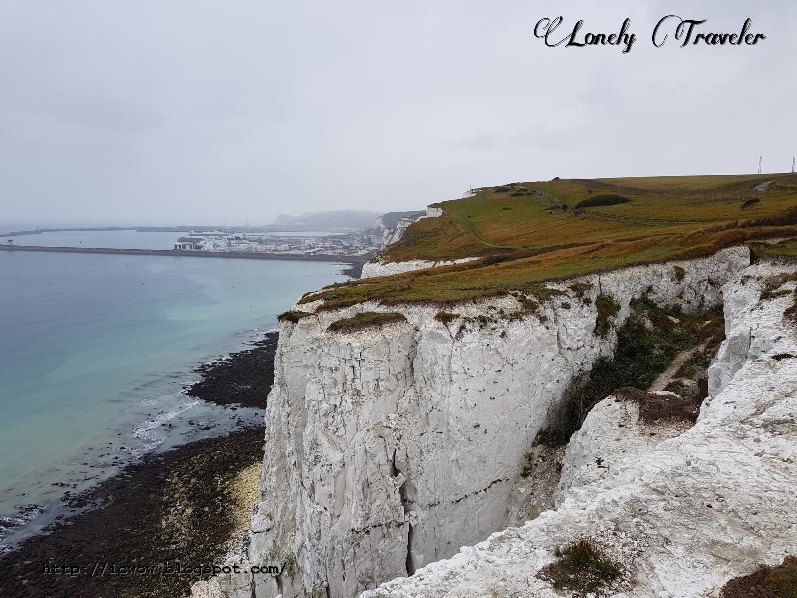 Walking around White cliffs of Dover