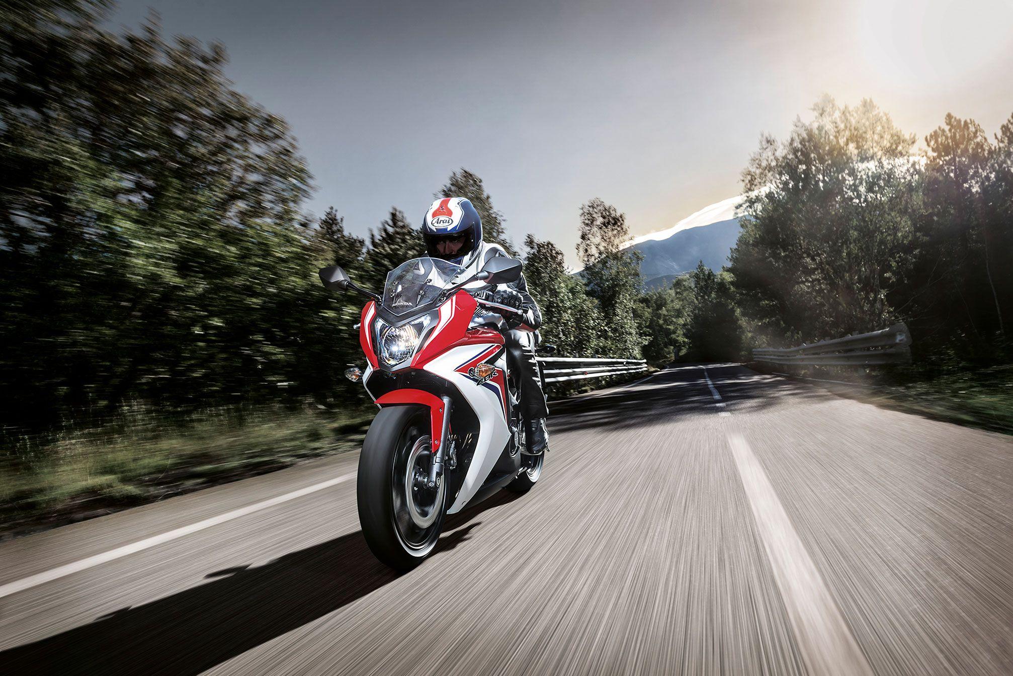 Honda CBR650F On Street. Honda CBR650F Wallpaper. Honda