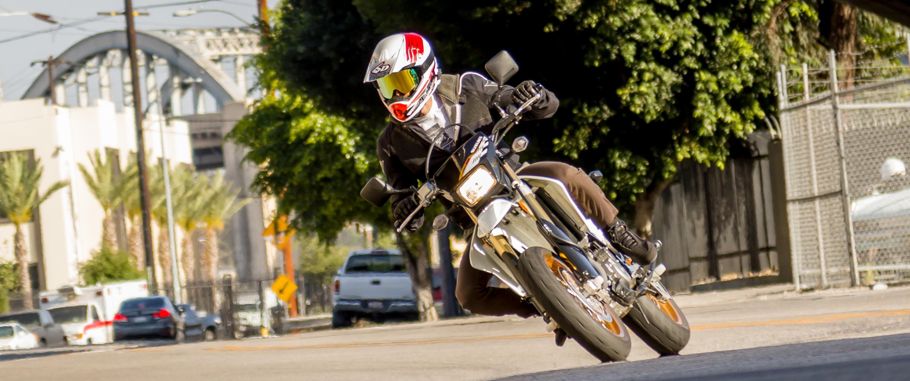 Suzuki DR Z400SM Review