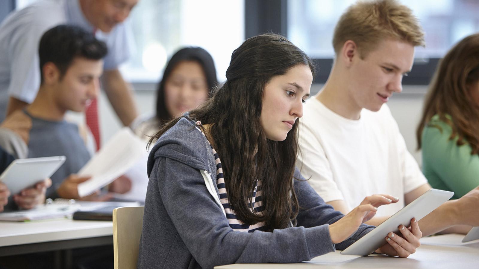 Cheaper textbooks on the way at Algonquin College and Western Canada