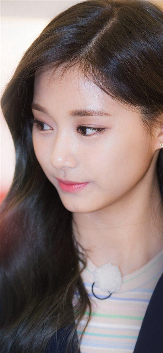 Kpop Tzuyu Twice Girl Cute iPhone X Wallpaper Download. iPhone